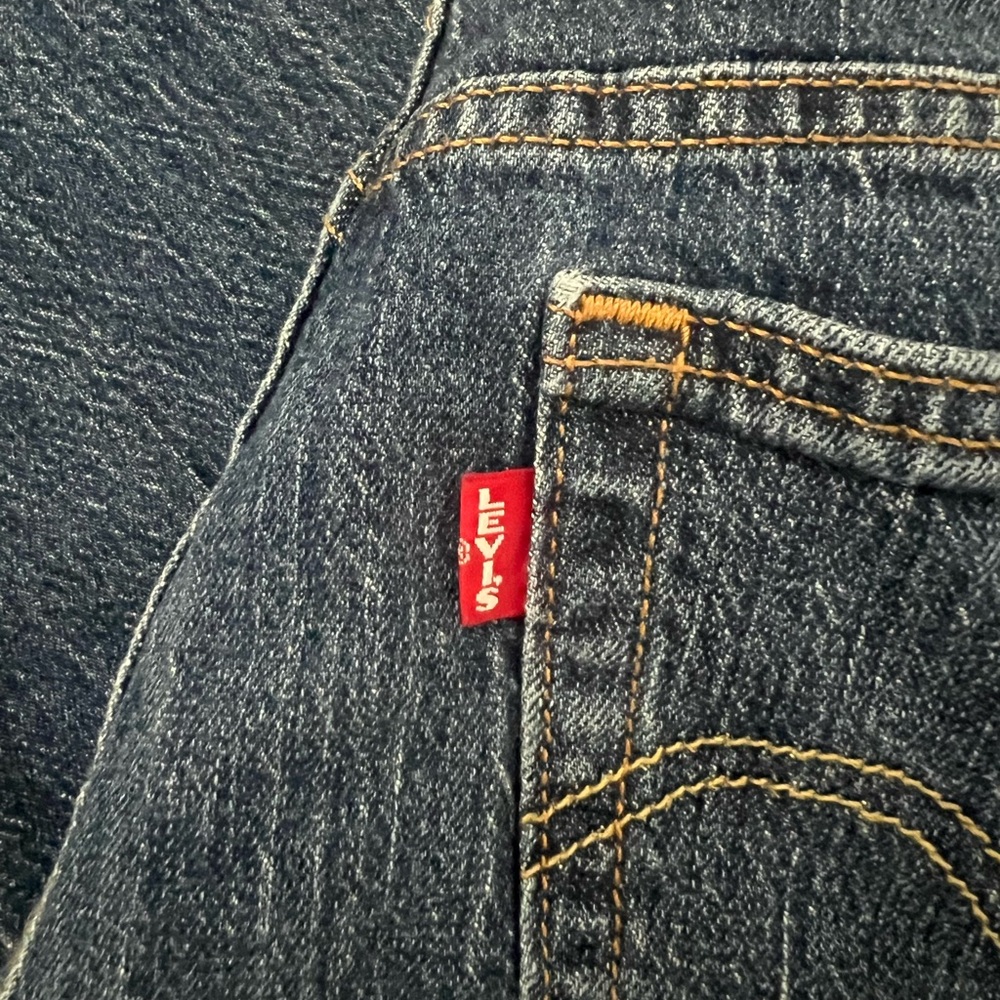 RARE VINTAGE LEVI’S STRAUSS CO. 501 SKINNY S SMALL BUTTON UP BIG E HARD TO FIND